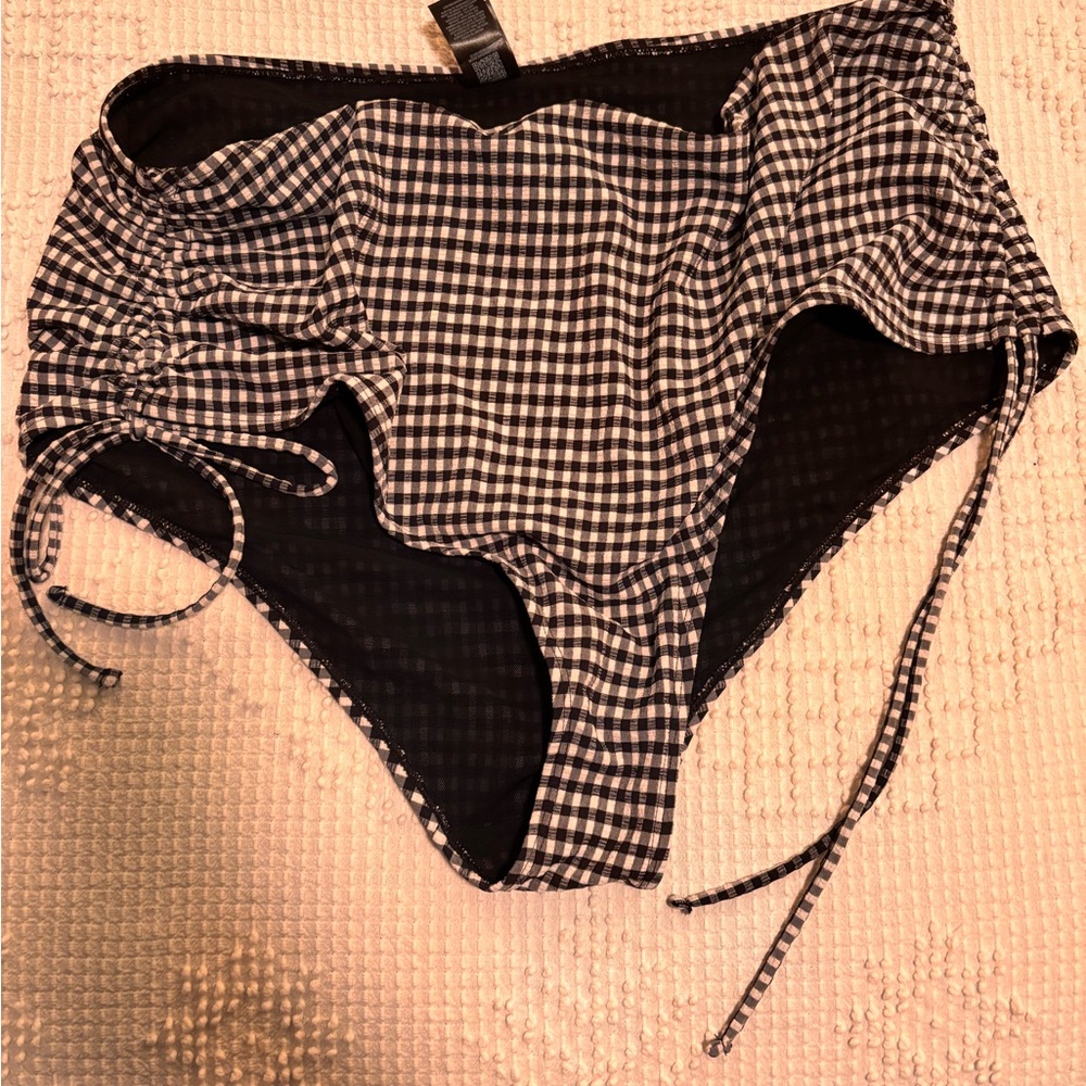 ASOS Monochrome Checkered Pattern - Picture 3 of 5